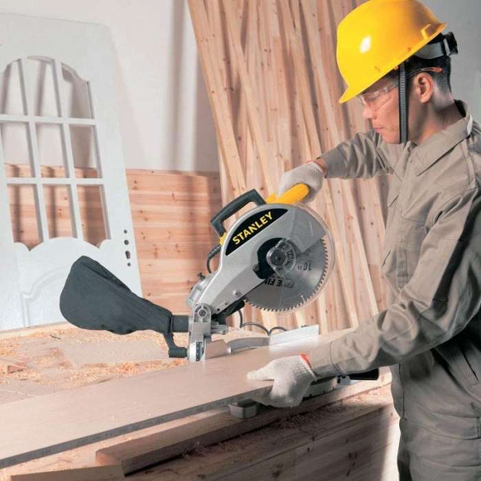 1500W - 254mm Compound Mitre Saw