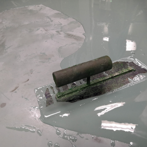 EPOXY PAINTS solvent bearing For Floors Skid Resistant/دهانات ابوكسي سلفنت برنغ للأرض